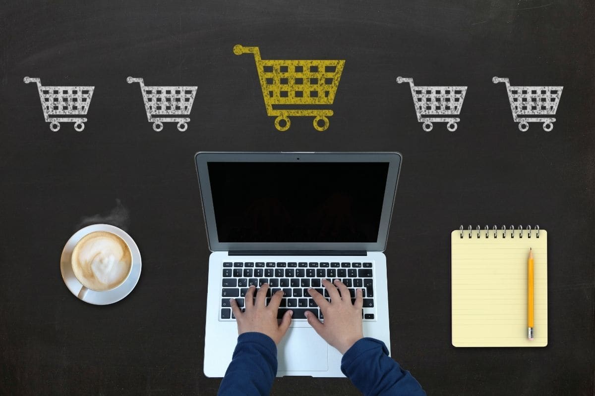 ما الفرق بين التسويق الإلكتروني والتجارة الإلكترونية؟